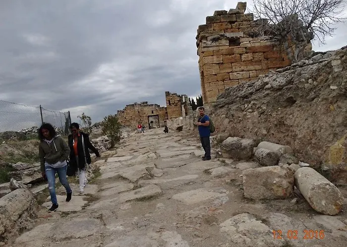 Vural Termal Apart Hotel *